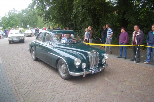200